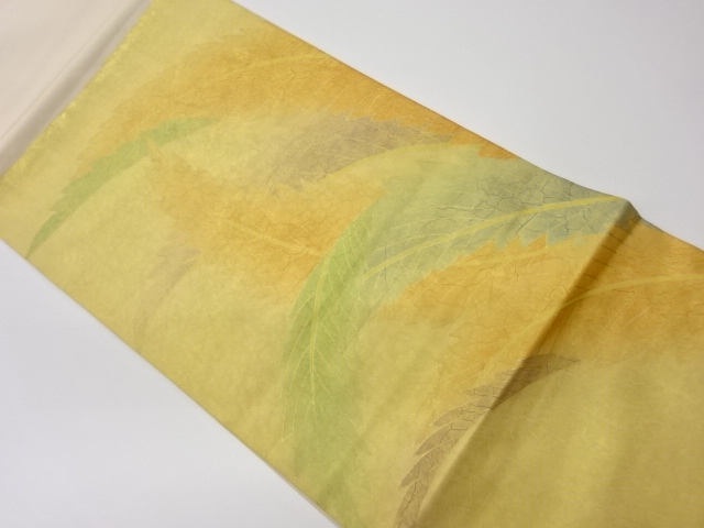 リサイクル　金彩葉模様開き名古屋帯（額縁仕立て）